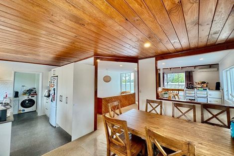 Photo of property in 61 Waimumu Road, Massey, Auckland, 0614