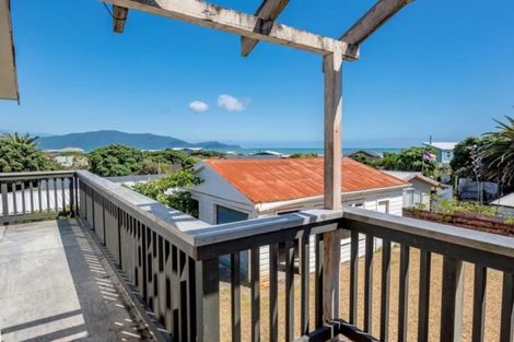 Photo of property in 11 Jane Street, Waikanae Beach, Waikanae, 5036