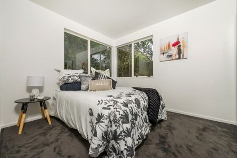 Photo of property in 2/42 Holland Road, Hillcrest, Auckland, 0627