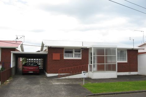 Photo of property in 4 Duke Place, New Plymouth, 4310