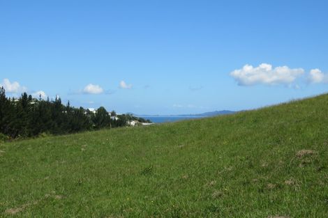 Photo of property in 24 Pekama Drive, Cable Bay, 0420