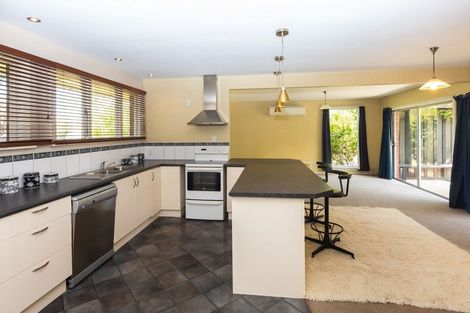 Photo of property in 36 Warren Crescent, Hillmorton, Christchurch, 8025