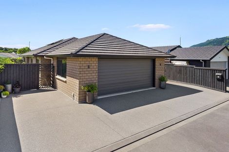 Photo of property in 53 Waipunahau Road, Waikanae, 5036