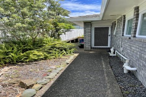 Photo of property in 22 Millstream Drive, Henderson, Auckland, 0610