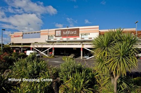Photo of property in 8b Dallinghoe Crescent, Milford, Auckland, 0620