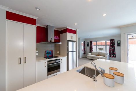 Photo of property in 4 Gregory Grove, Clive, 4102