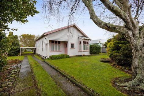 Photo of property in 58 Burns Street, Hawera, 4610