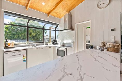 Photo of property in 34 Sunline Place, Ngongotaha, Rotorua, 3010