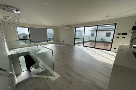 Photo of property in 8 Cavalli Road, Long Bay, Auckland, 0630