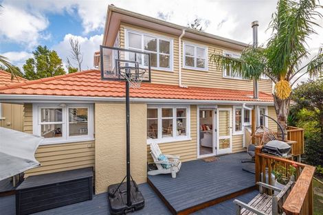 Photo of property in 113 Carlisle Road, Torbay, Auckland, 0632