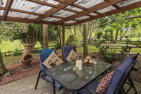 Photo of property in 9 Bickerstaffe Road, Maungaturoto, 0520