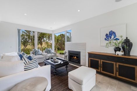 Photo of property in 122 Brownhill Road, Whitford, Manurewa, 2576