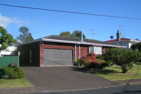 Photo of property in 1/12 Merriefield Avenue, Forrest Hill, Auckland, 0620