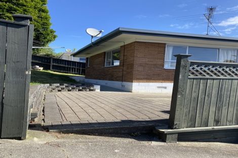 Photo of property in 1/30 Acacia Road, Torbay, Auckland, 0632