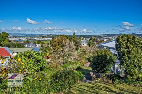 Photo of property in 42 Memorial Drive, Parahaki, Whangarei, 0112