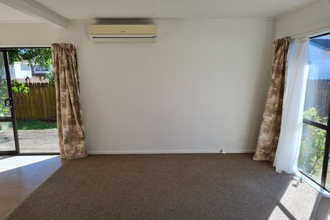 Photo of property in 2/321 Weymouth Road, Weymouth, Auckland, 2103