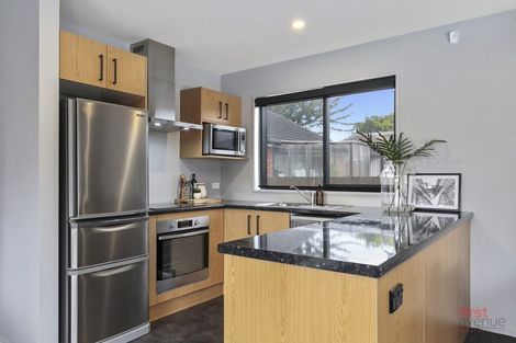 Photo of property in 12 Highbury Place, Avonside, Christchurch, 8061