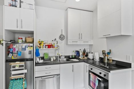 Photo of property in Terrace Tower Apartments, 3e/126 The Terrace, Wellington Central, Wellington, 6011