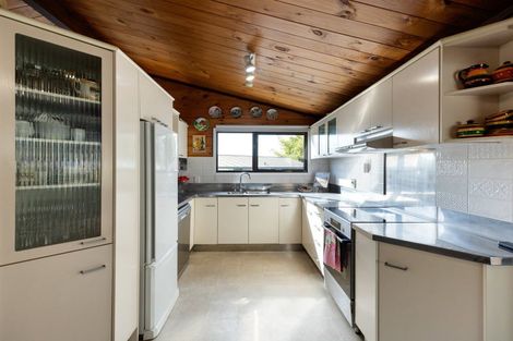 Photo of property in 15 Esmae Place, Dinsdale, Hamilton, 3204