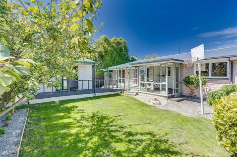 Photo of property in 18 Carruthers Street, Ilam, Christchurch, 8041