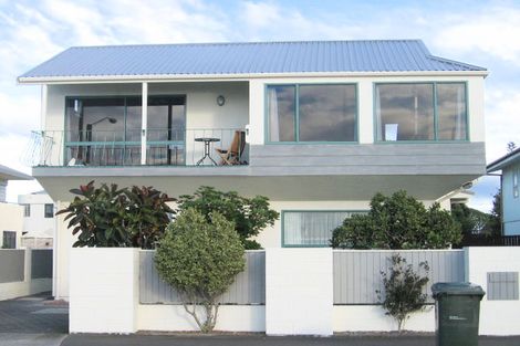 Photo of property in 25 The Esplanade, Westshore, Napier, 4110