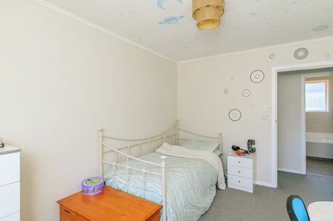 Photo of property in 8 Christchurch Crescent, Kelson, Lower Hutt, 5010