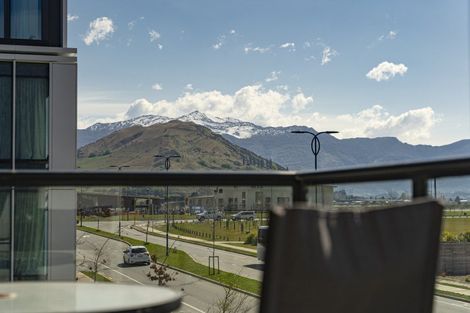 Photo of property in Wyndham Gardens Apartments, 30 Red Oaks Drive, Frankton, Queenstown, 9300