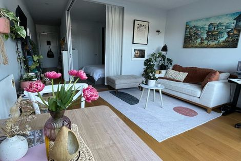 Photo of property in Frank Sargeson Apts, 6/74g Anzac Street, Takapuna, Auckland, 0622