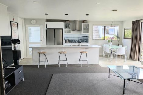 Photo of property in 34b Totara Road, Stanmore Bay, Whangaparaoa, 0932