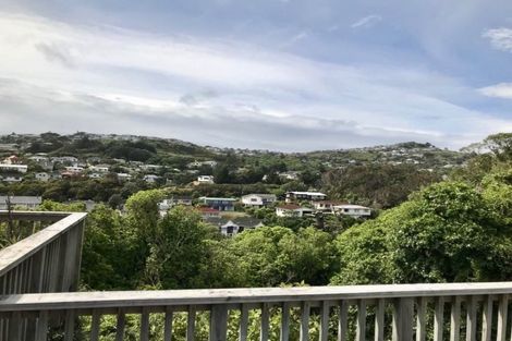 Photo of property in 64 Bassett Road, Johnsonville, Wellington, 6037