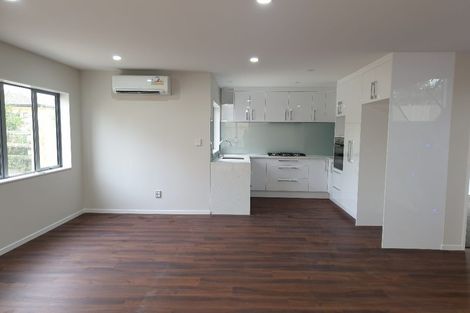 Photo of property in 87d Sturges Road, Henderson, Auckland, 0612