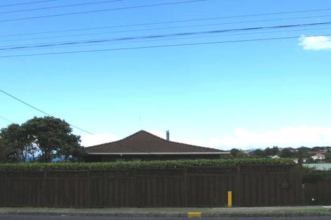 Photo of property in 1/63 Deep Creek Road, Waiake, Auckland, 0630