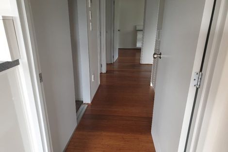 Photo of property in 2/171 Bruce Mclaren Road, Henderson, Auckland, 0612