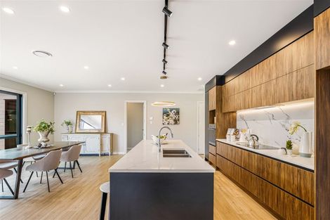 Photo of property in 15 Cutfield Lane, Kumeu, 0810