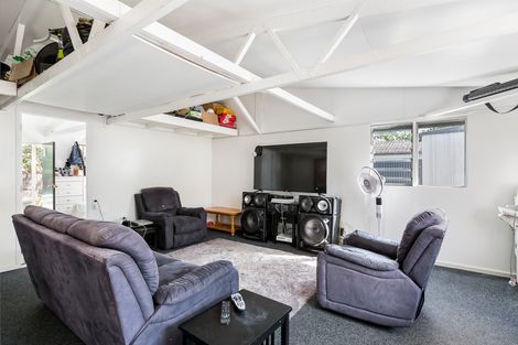 Photo of property in 12 Avro Place, Mangere, Auckland, 2022