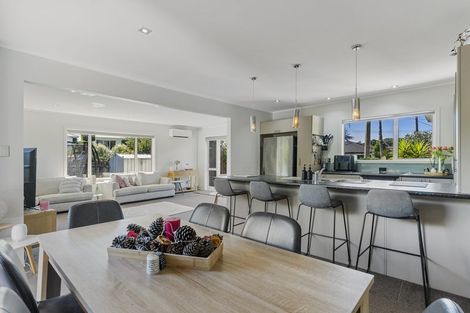 Photo of property in 1/10 Forest Glen, Orewa, 0931