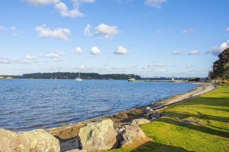 Photo of property in 39 Harbour View Road, Omokoroa, 3114