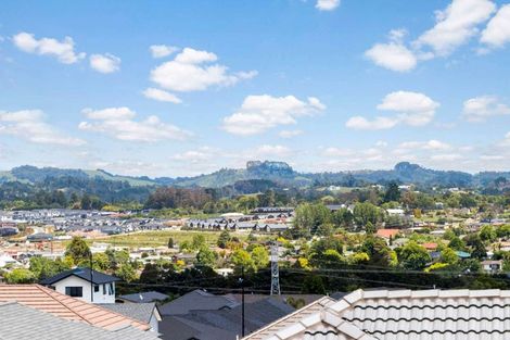 Photo of property in 25 Reserva Crescent, Kumeu, 0810