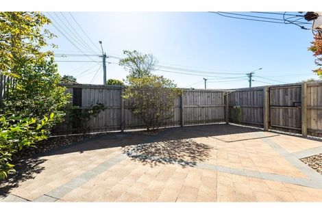 Photo of property in 1/38 North Avon Road, Richmond, Christchurch, 8013