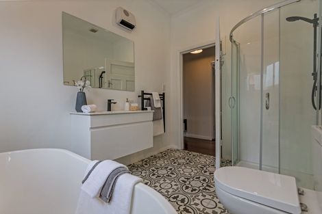 Photo of property in 6 Keith Street, Roslyn, Palmerston North, 4414