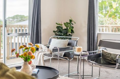 Photo of property in 10a Gaff Place, Whitby, Porirua, 5024