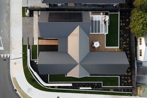 Photo of property in 2 Hugo Shaw Drive, Cambridge, 3434