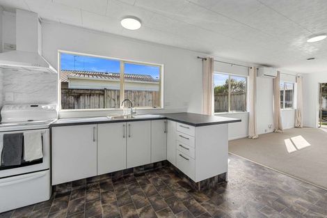 Photo of property in 17c Belray Place, Papamoa Beach, Papamoa, 3118