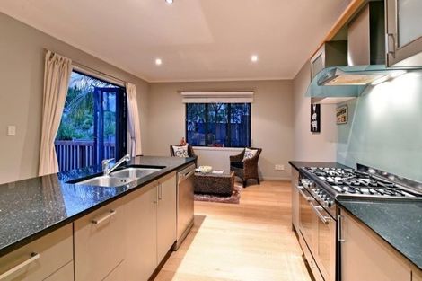 Photo of property in 5 Hornbill Drive, Fairview Heights, Auckland, 0632