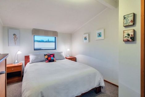 Photo of property in 9a Huntly Road, Campbells Bay, Auckland, 0630