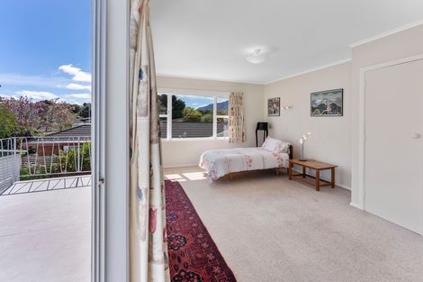 Photo of property in 17 Rata Street, Waikanae, 5036