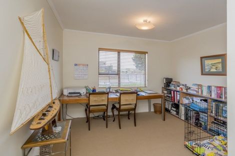 Photo of property in 35 Te Kiri Street, Himatangi Beach, Foxton, 4891
