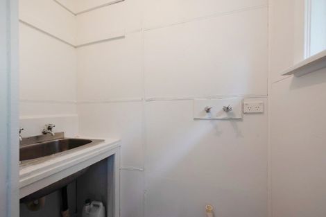 Photo of property in 135 Ruskin Road, Newlands, Wellington, 6037