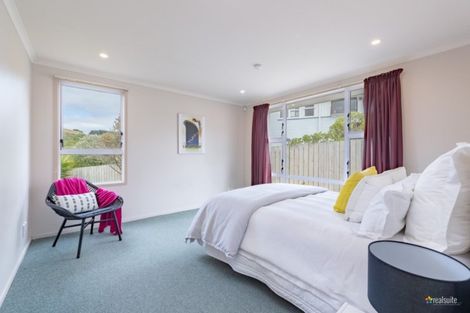 Photo of property in 21 Hiwi Crescent, Titahi Bay, Porirua, 5022