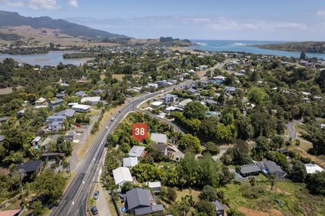 Photo of property in 38 Main Road, Raglan, 3225